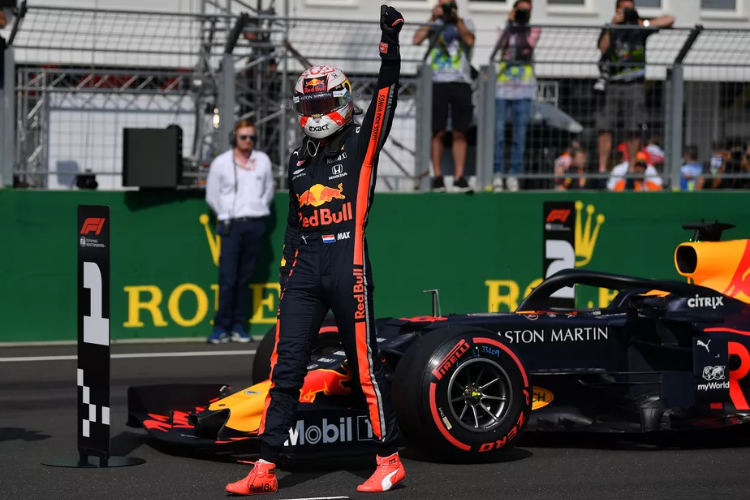 Verstappen volta  liderana da F1, mas Hamilton ganha impulso